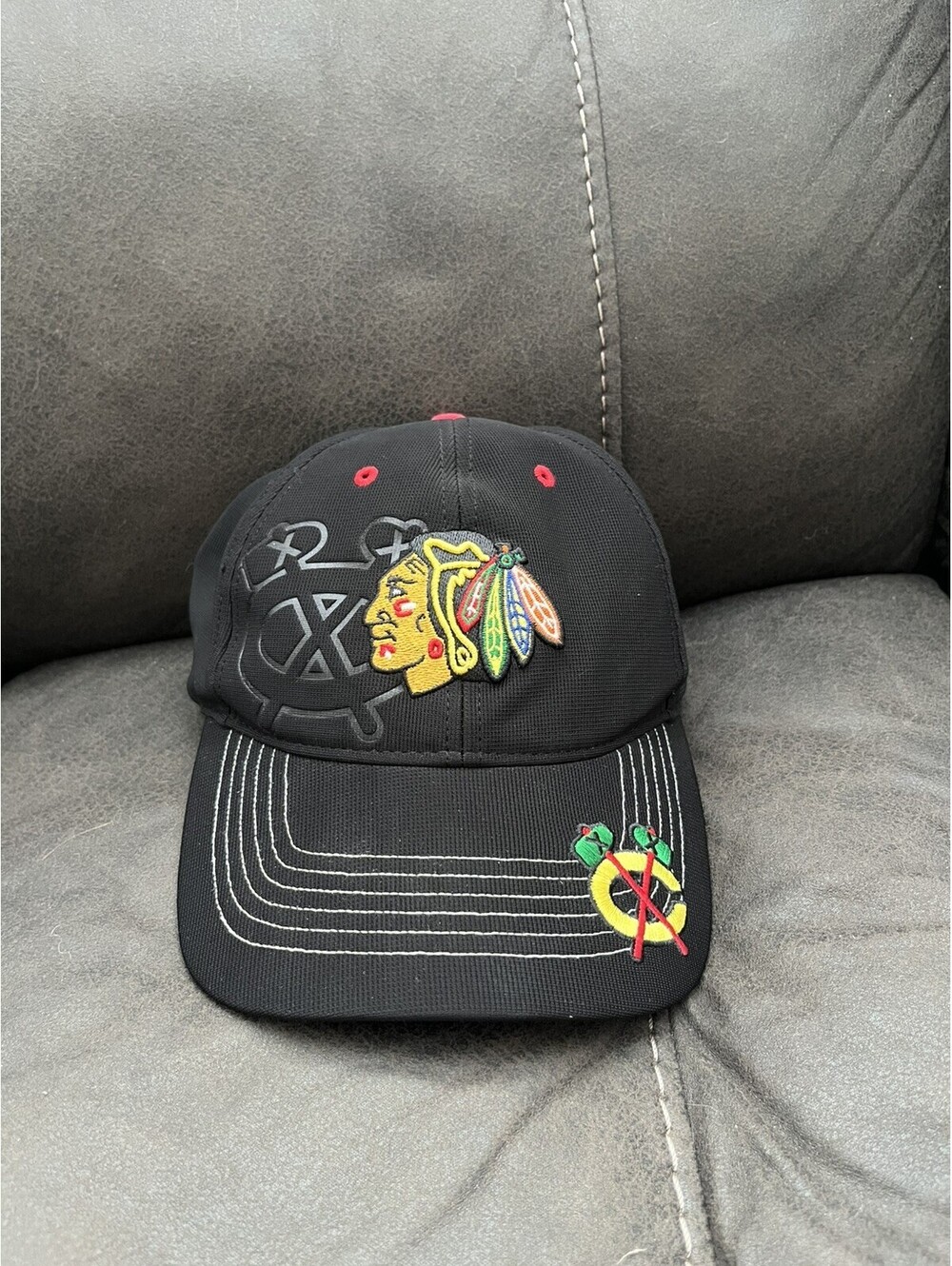 Fan Favorite Chicago Blackhawks Baseball Cap Hat Black Logo Adjustable